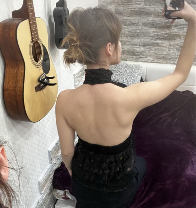 Czarna bluzka/top hater z odkrytymi plecami rozm. L Charlise