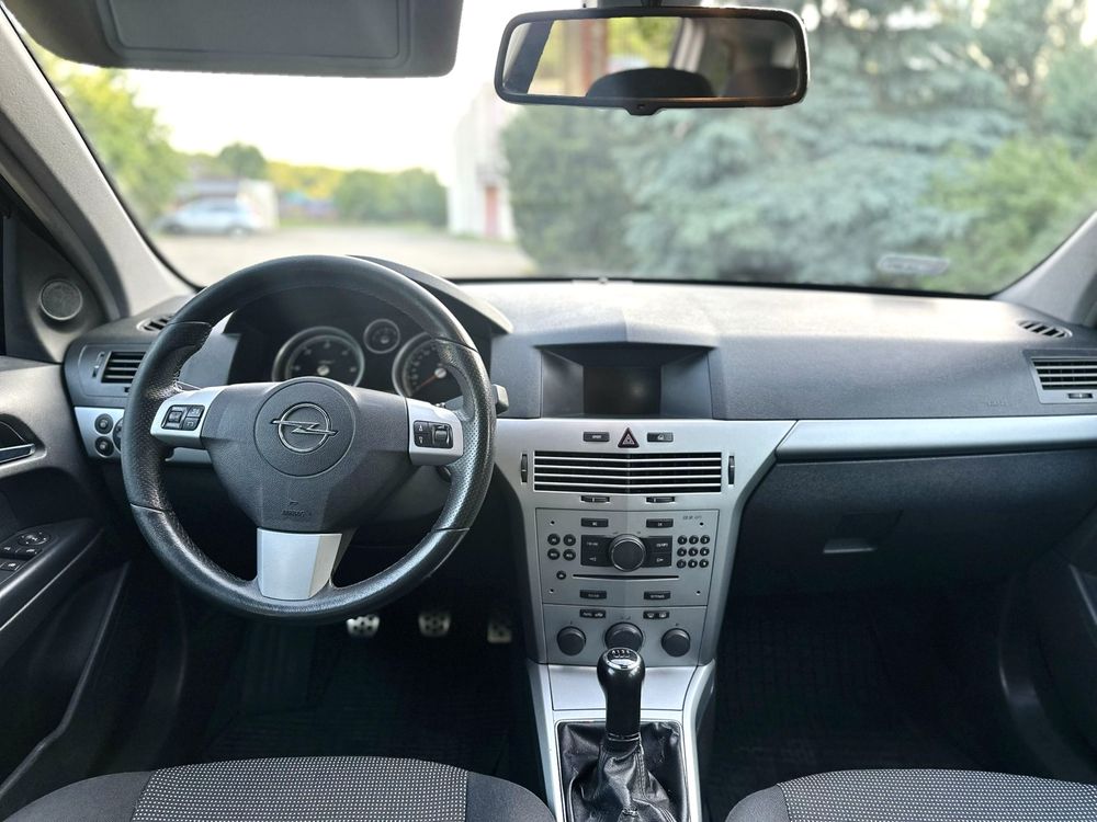 Opel Astra H Cosmo 1.7CDTI ISUZU