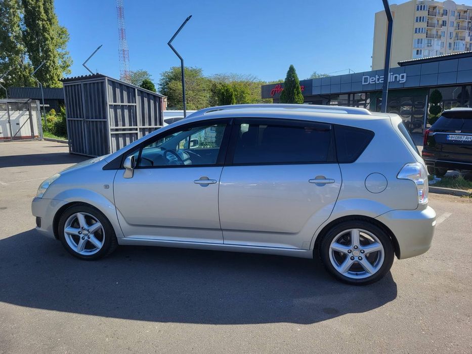 Продам Toyota Corolla Verso 2.2 D4D БЕЗ ТОРГА !!!