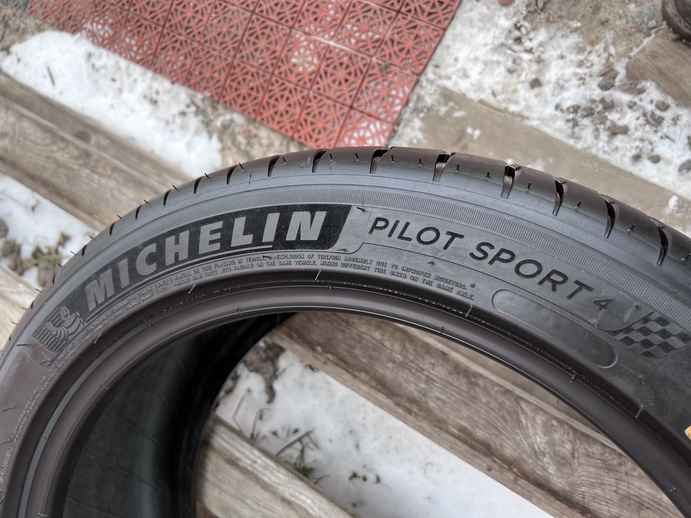 235/45/19 Michelin Pilot Sport 4 235/45 R19 99Y XL