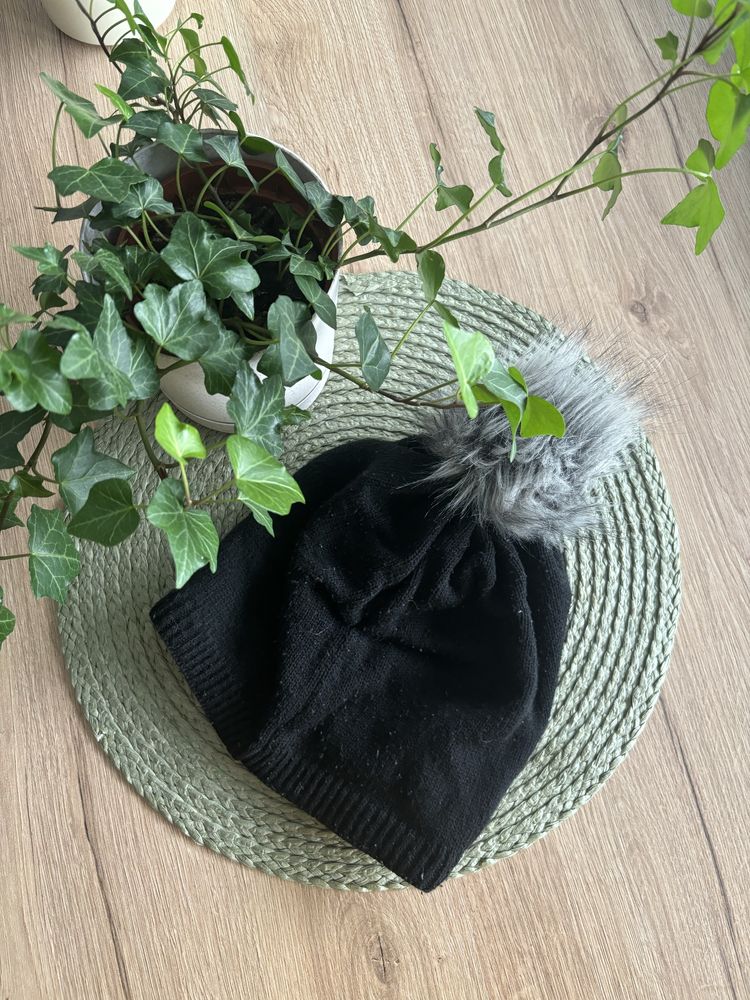 Zimowa czapka z pomponem 4F