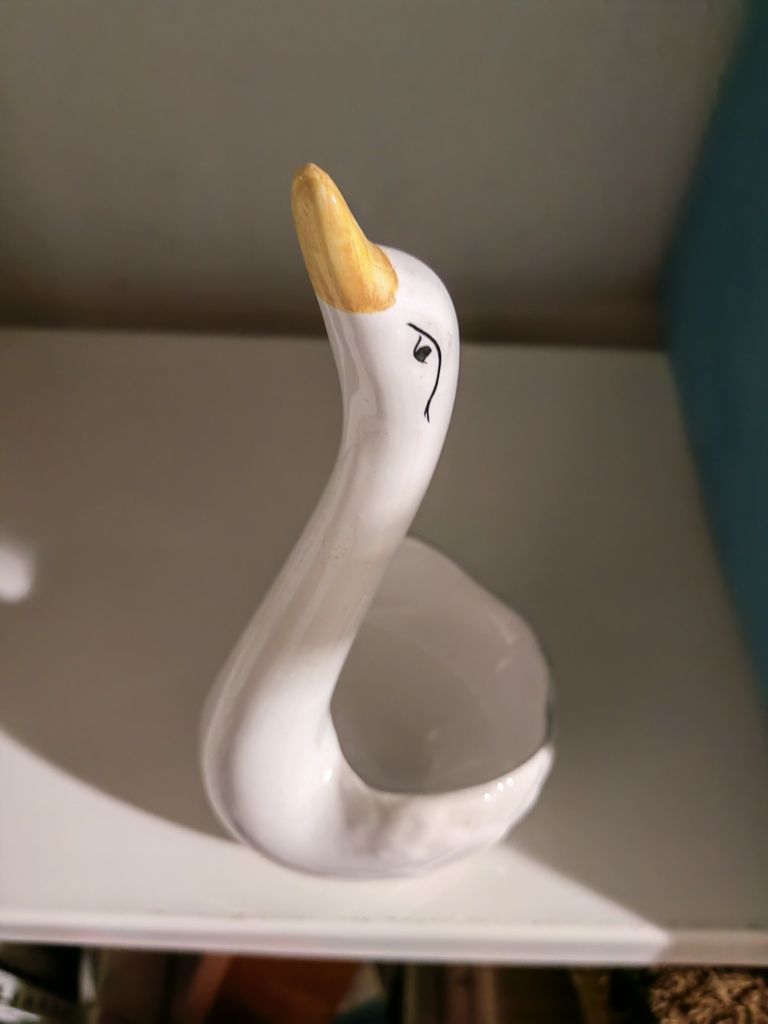 Cisne de cerâmica