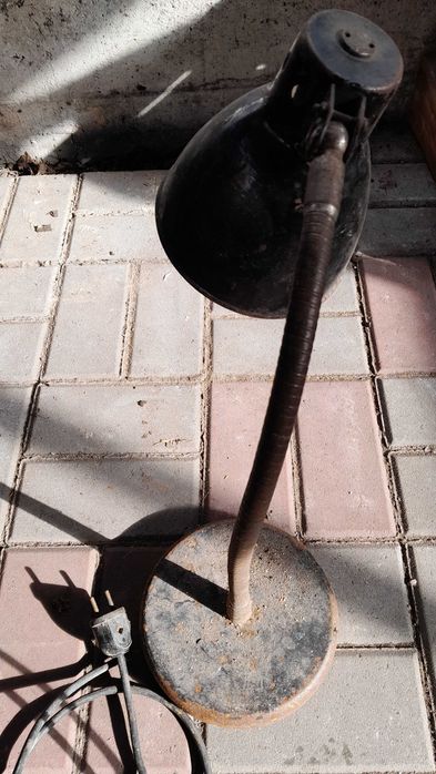 Lampa warsztatowa ciężka lata 60-70 PRL