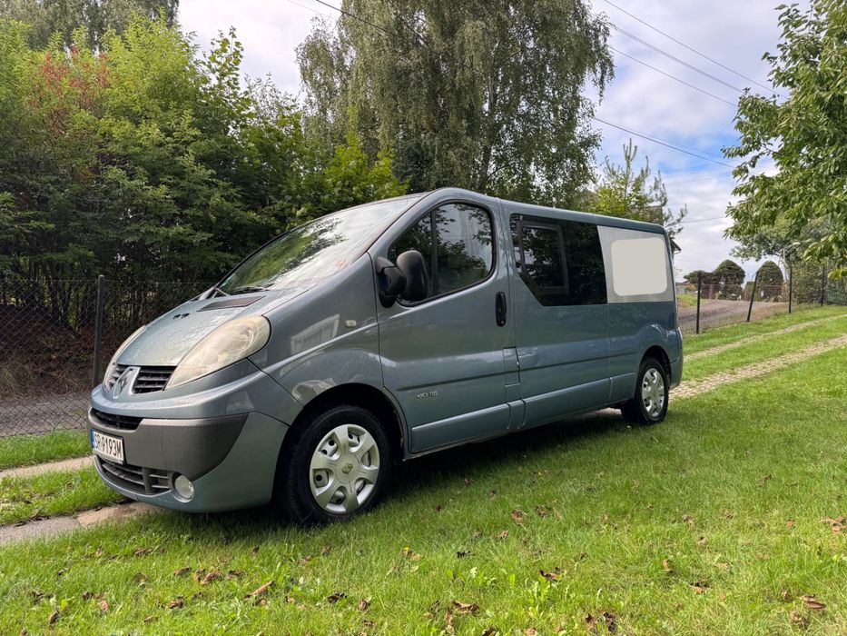 Renault Trafic long 2.0 dCi 115km 2006r. 9 osobowy