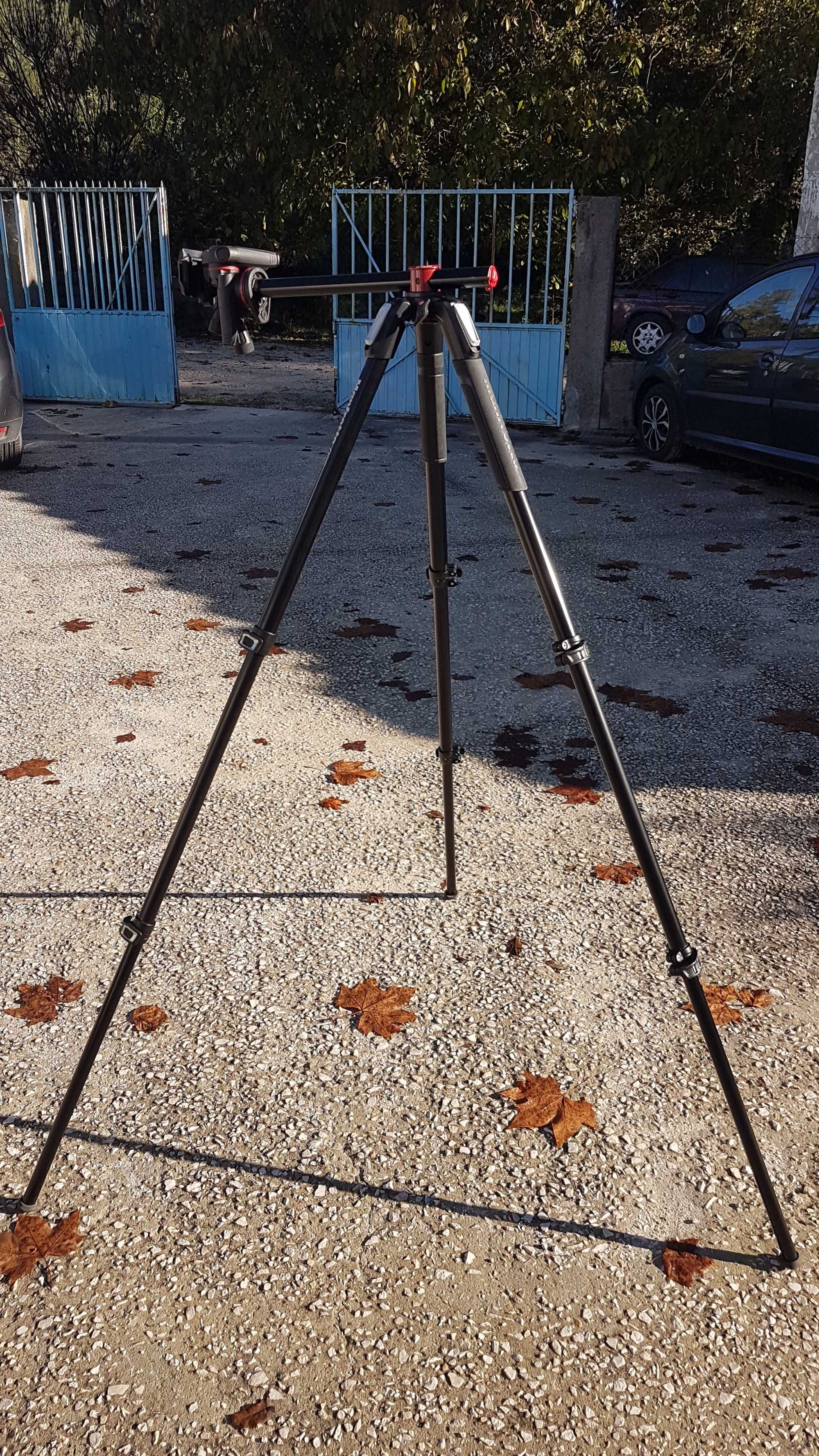 Tripé e cabeça Manfrotto