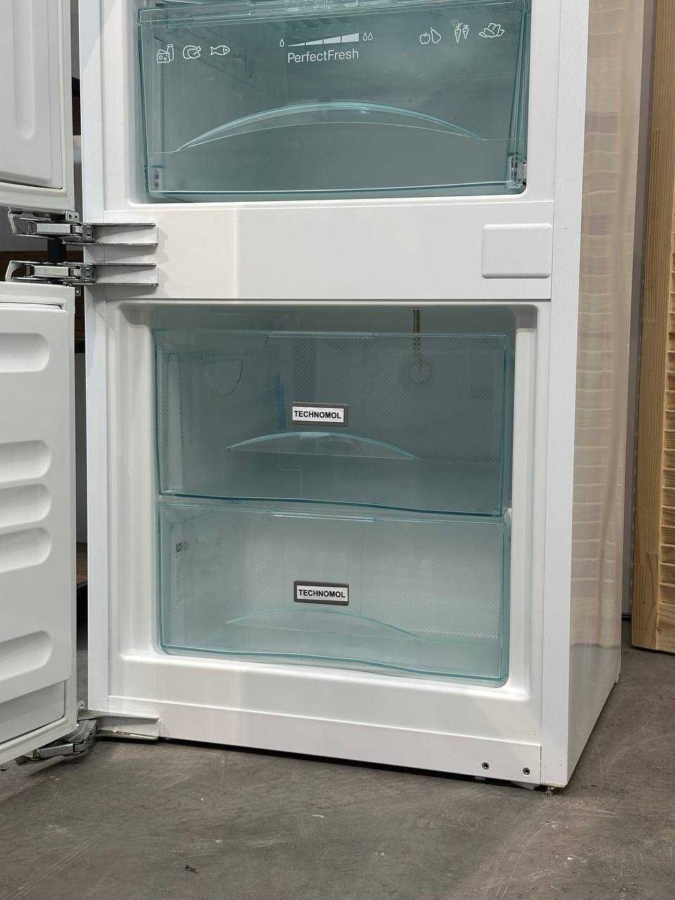 Холодильник Miele KF 37272 iD, NoFrost, FreshZone, SuperFrost