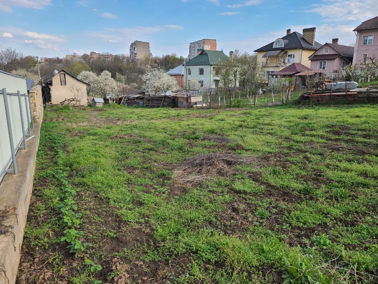 Ділянка під забудову Руська