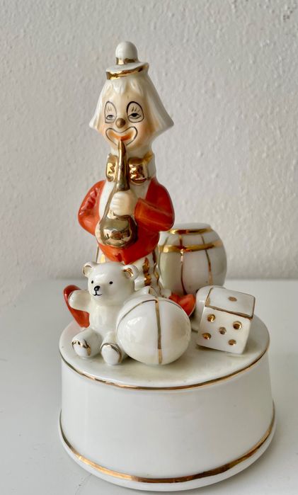 Фарфор ГДР . Музыкальный клоун .