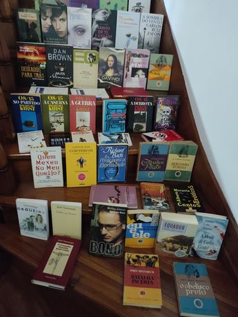 Livros de autores nacionais e internacionais.