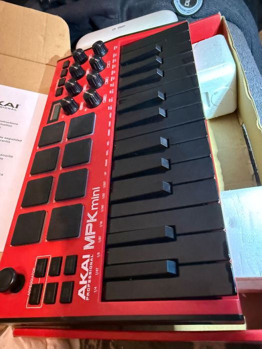 Akai mpk Mini Red Special Edition