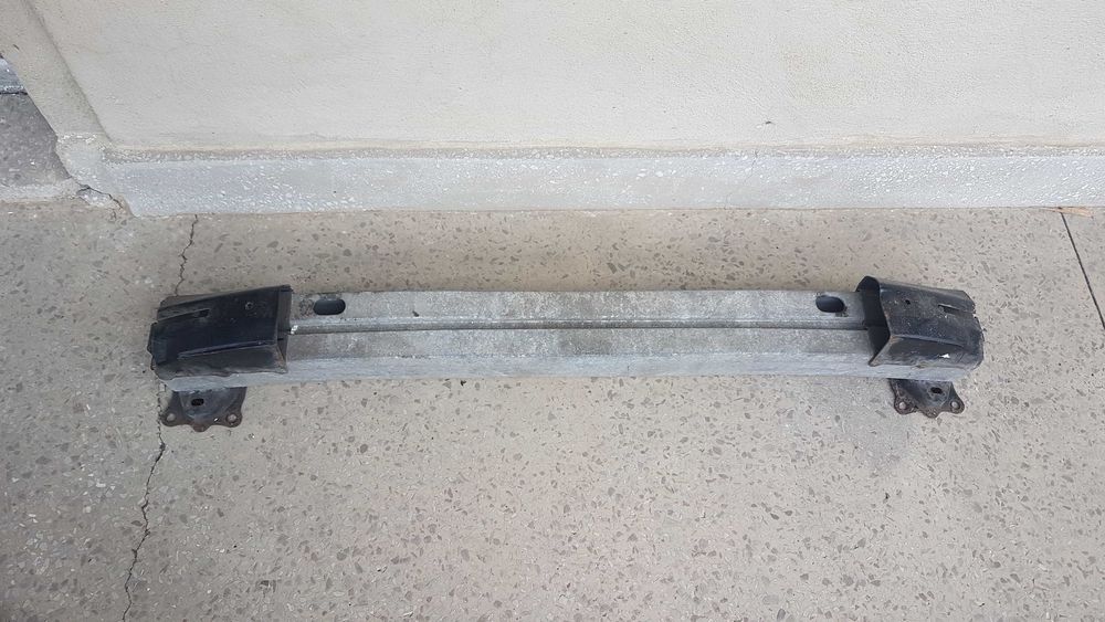 Belka zderzaka przedniego Do Subaru Legacy i Outback 02-08