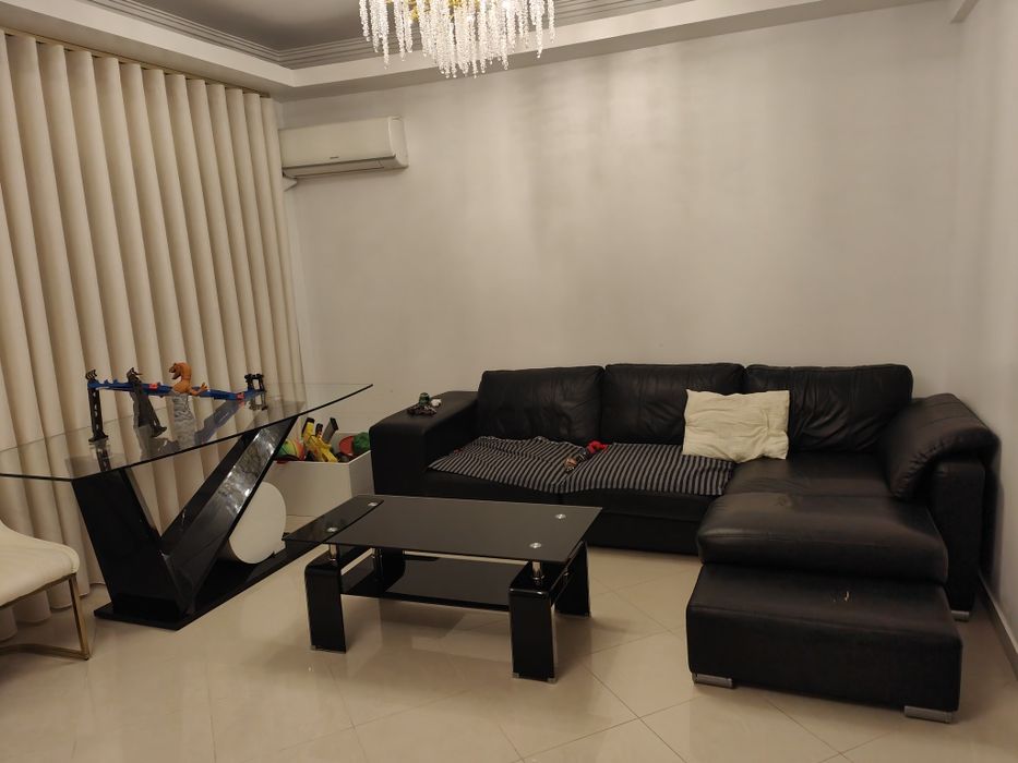 Sofá em pele 300€