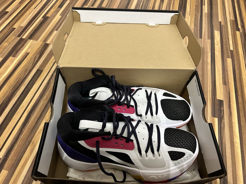 Buty sportowe Jordan zoom separate