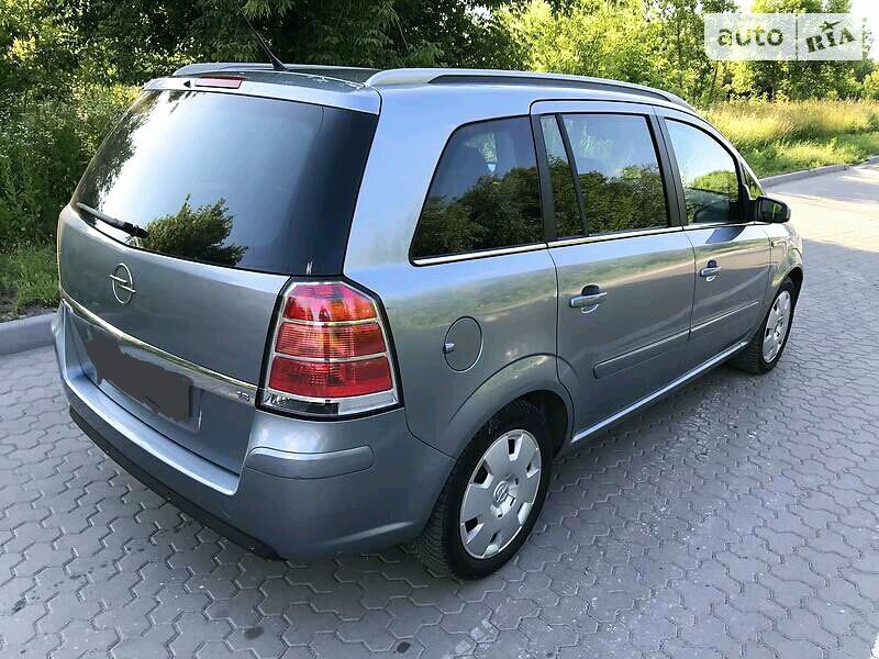 Продам Opel Zafira B 2007 року