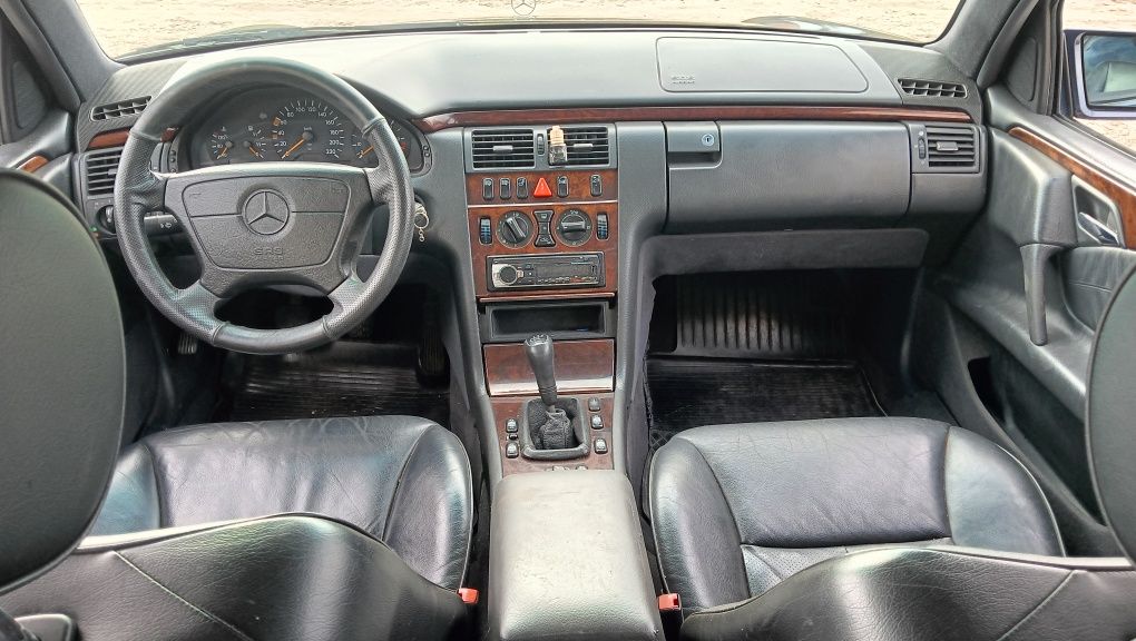 Mercedes w210 2.2D 96r