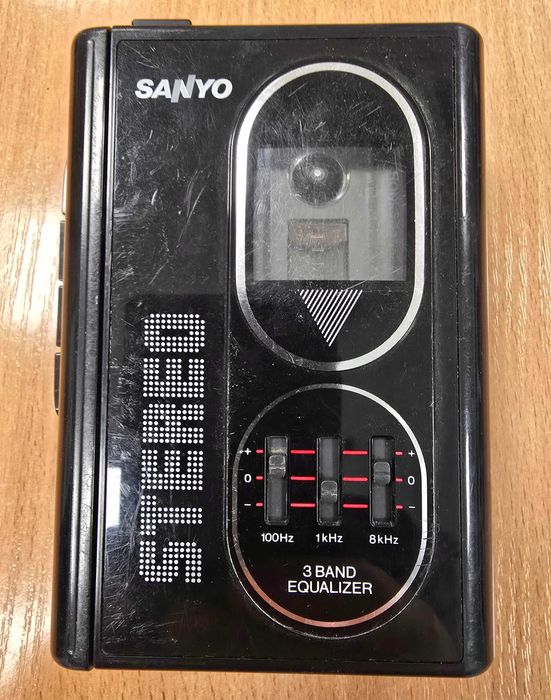 Walkman Sanyo M GP25 z korektorem dźwięku