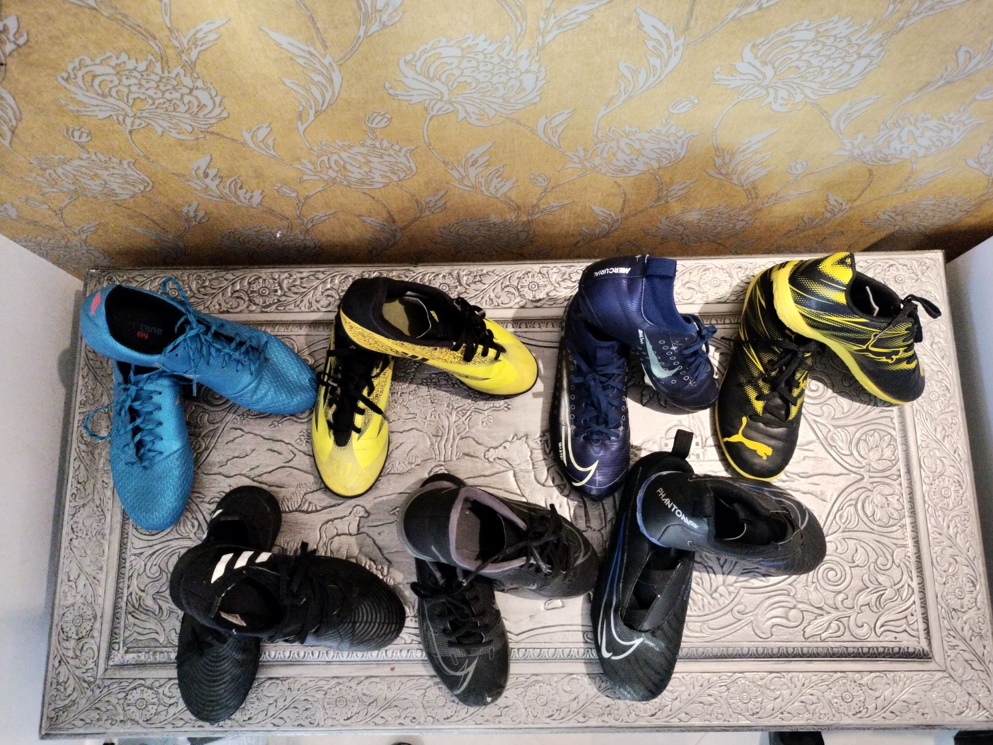 Vendo 7 pares de chuteiras por 50.00€