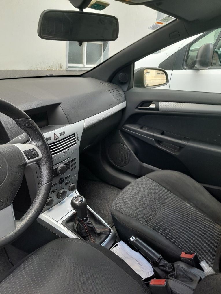 Opel astra h van
