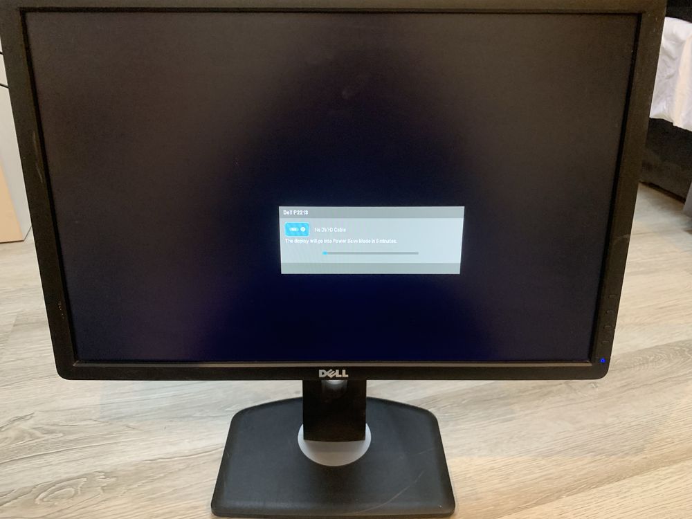 Monitor dell P2213t