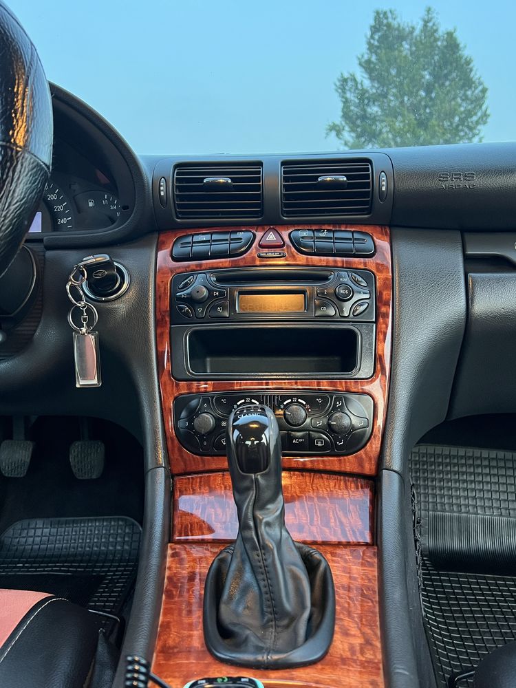 Mercedes Benz C200 CDI (w203)