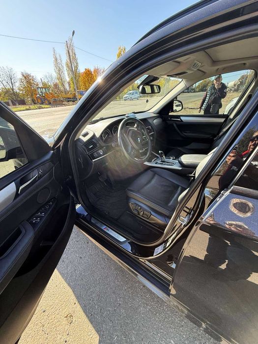 Официальный BMW X3 M-Paket 2.0 дизель 2017 год (MAXIMAL)
