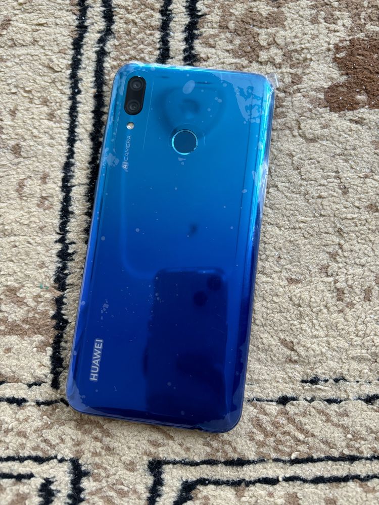 Мобільний телефон huaweі p smart 2019