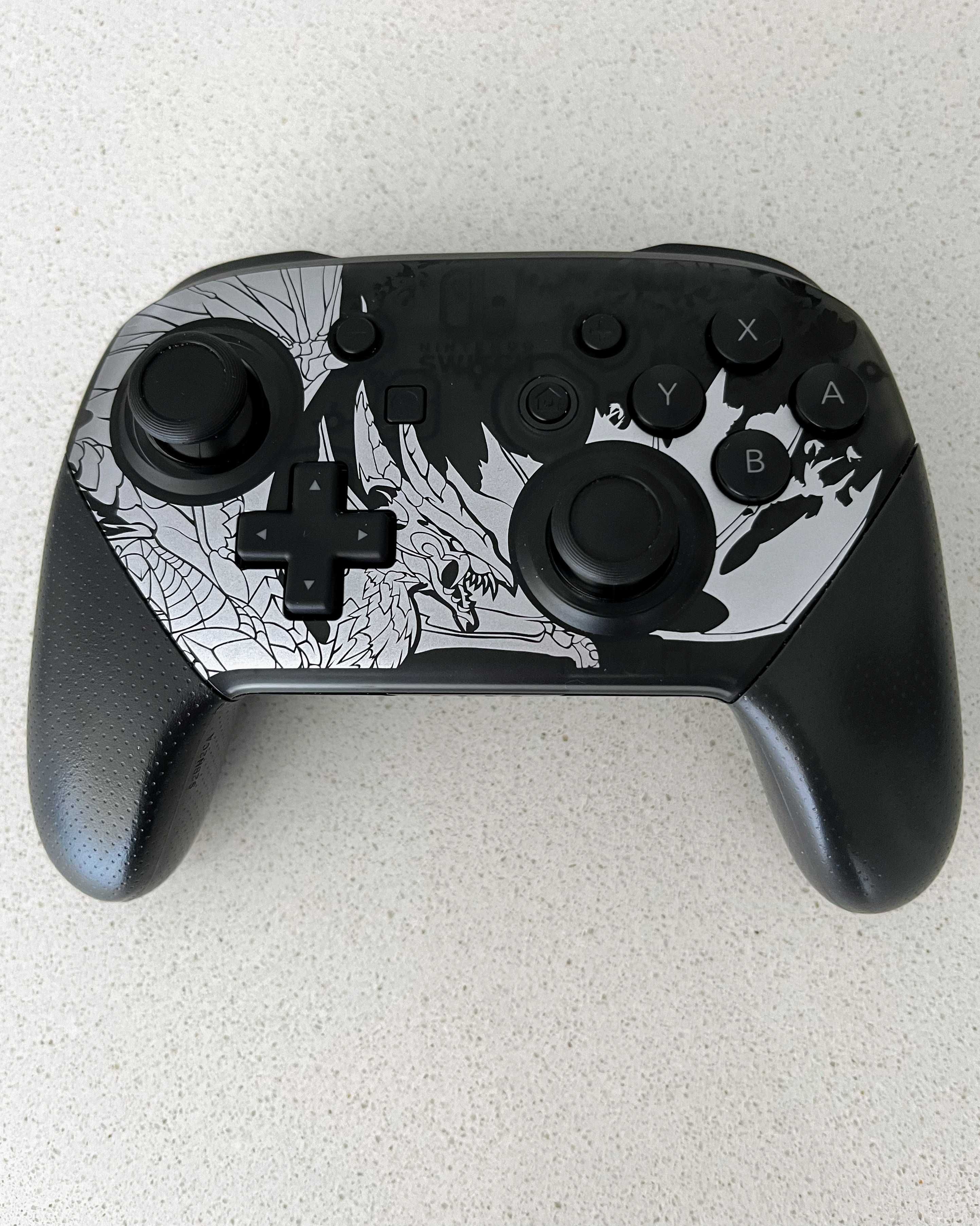 Nintendo Switch Pro Controller - MONSTER HUNTER RISE: SUNBREAK Edition