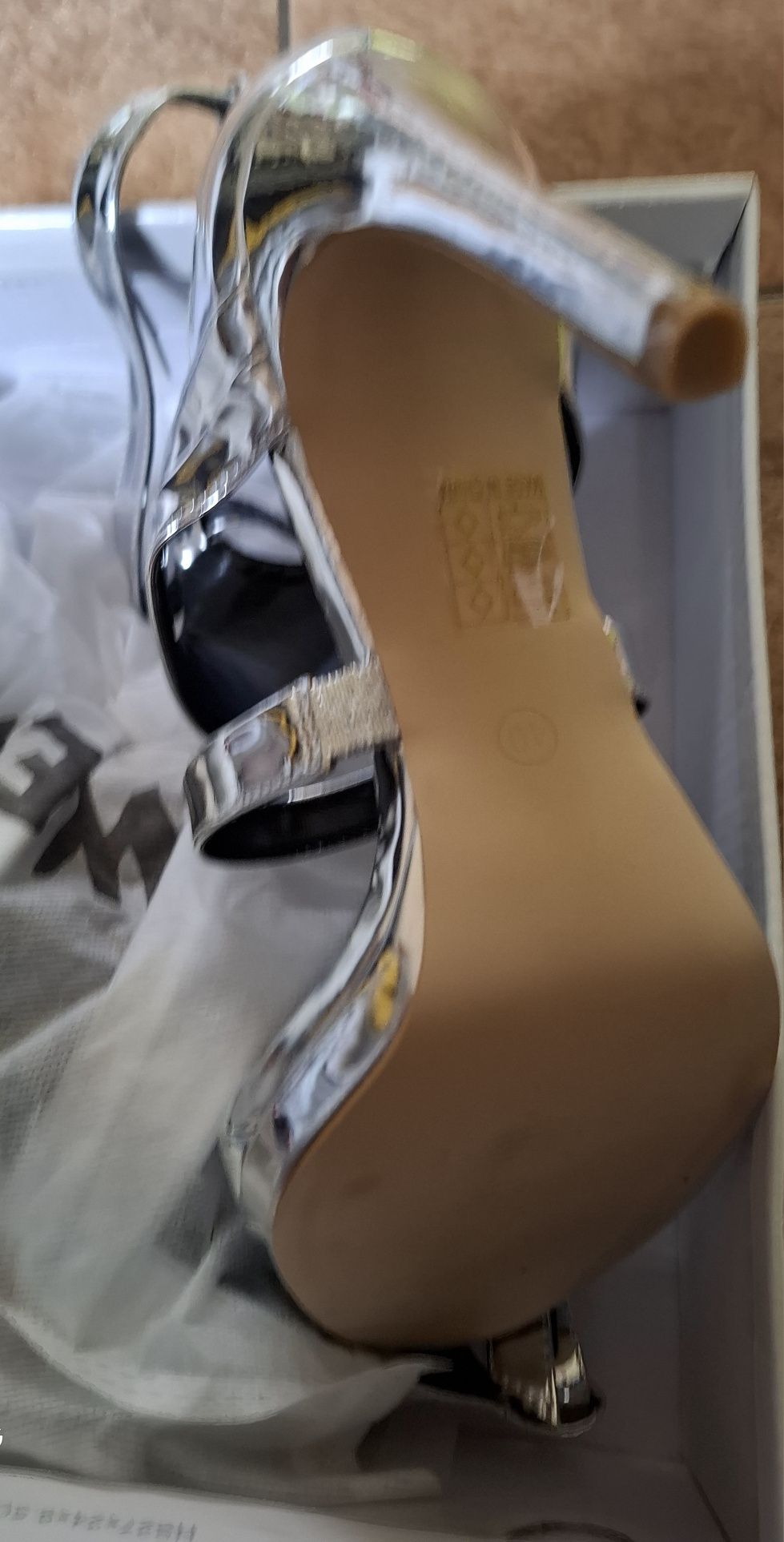 Sandałki srebrne eleganckie wysokie