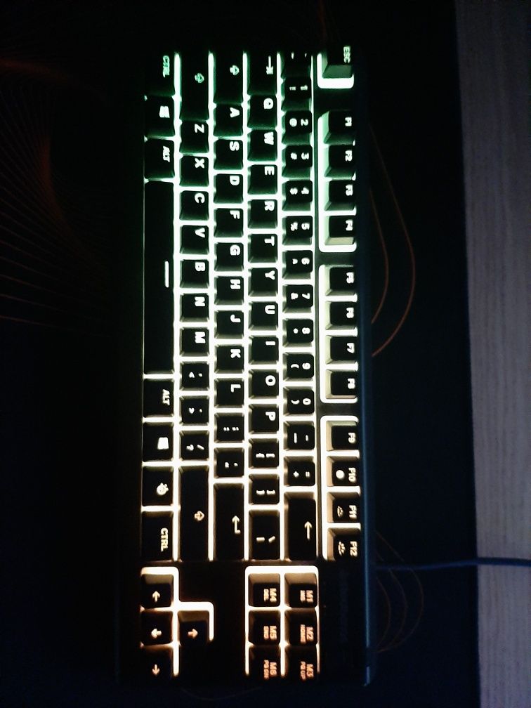 Kup teraz! Klawiatura + podkładka Steelseries APEX 3 TKL Gaming!