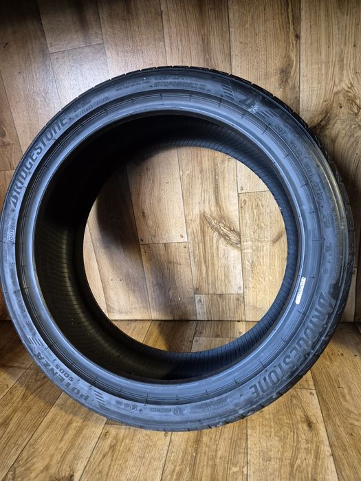 225/40/19 Bridgestone Para Lato 5,5mm 20r