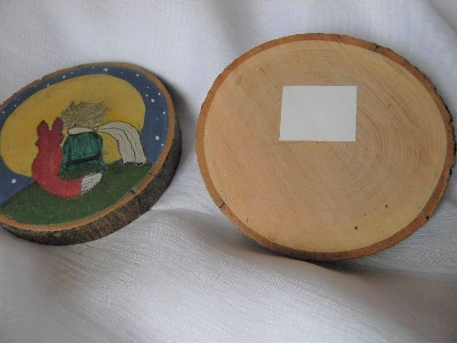 Plastry z orzecha włoskiego pomalowane w różne wzory ozdoba upominek