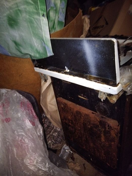 Плита газова б/у для дачі чи літню кухню.Пишіть.