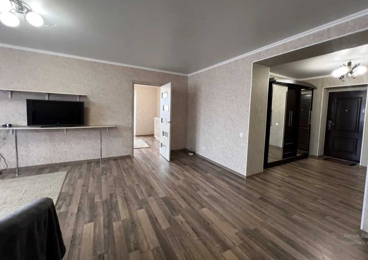 Продається 3 кімнатна квартира в районі Виставки 39446