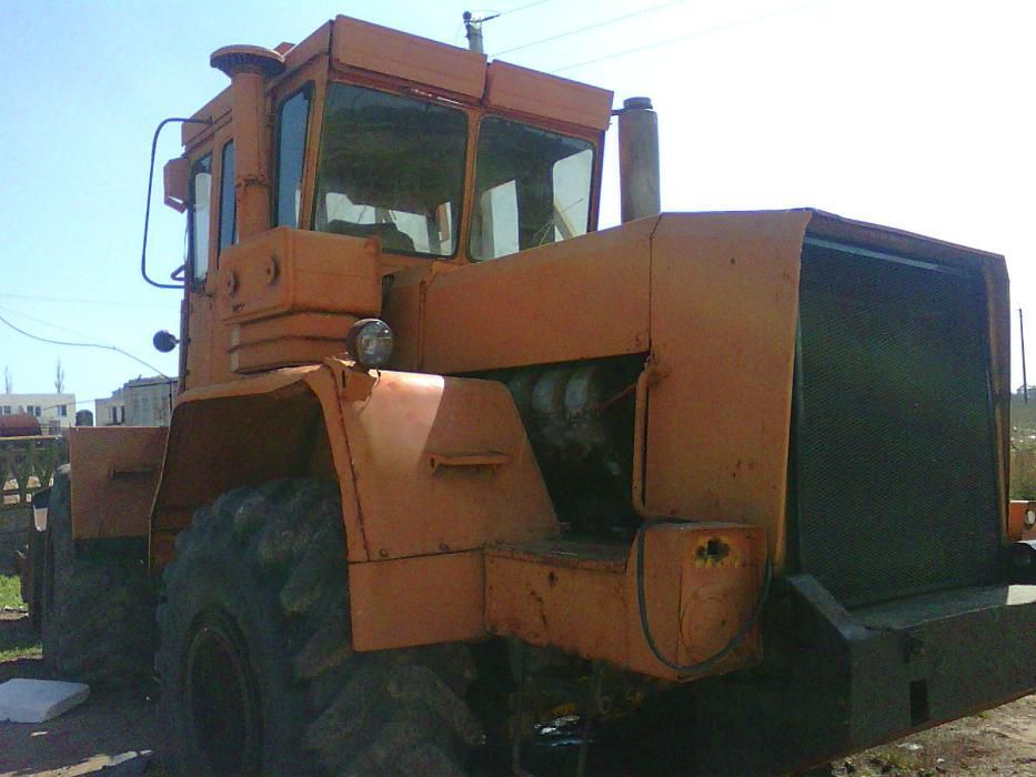 Продам погрузчик  К702 М