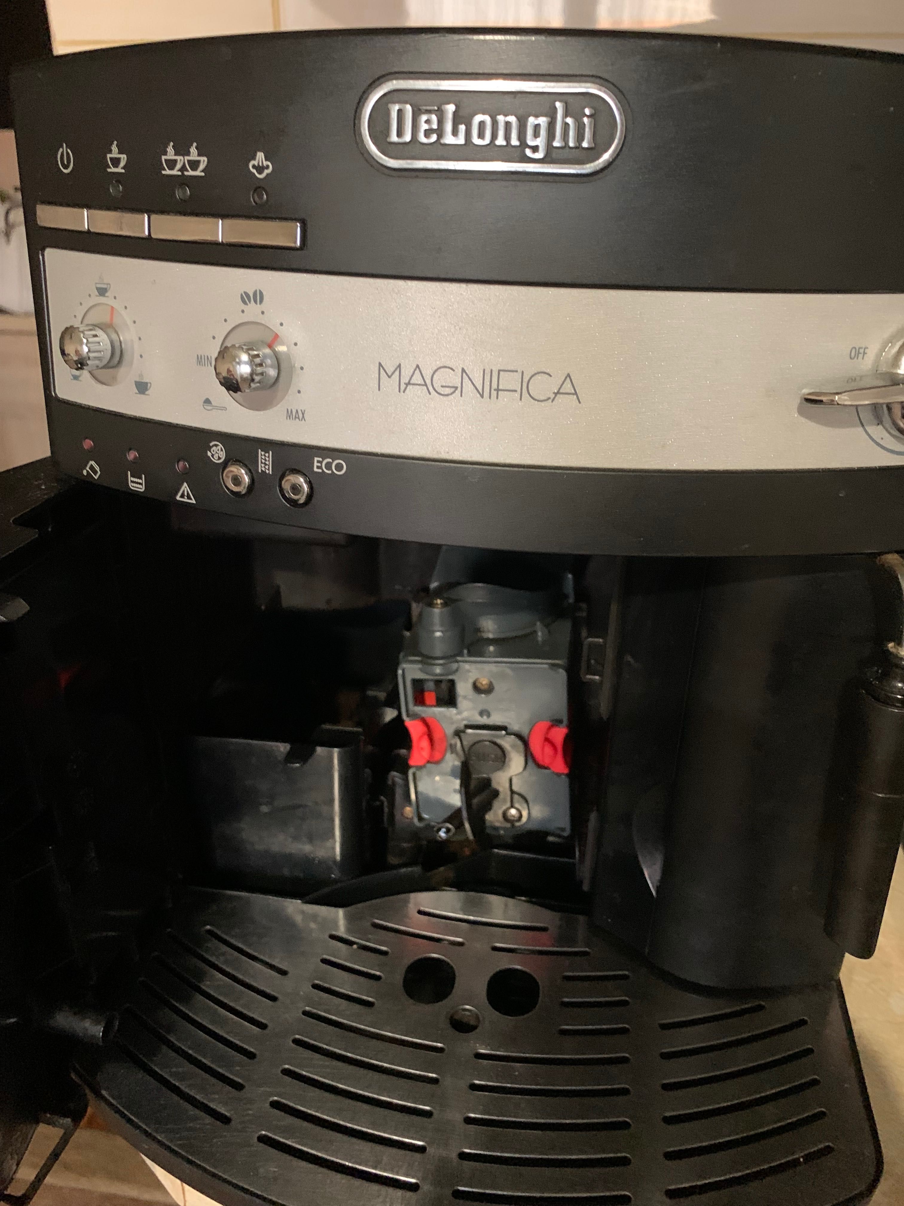 Кавовий автомат Delonghi