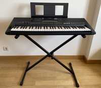 Teclado YAMAHA PSR-EW410 com suporte