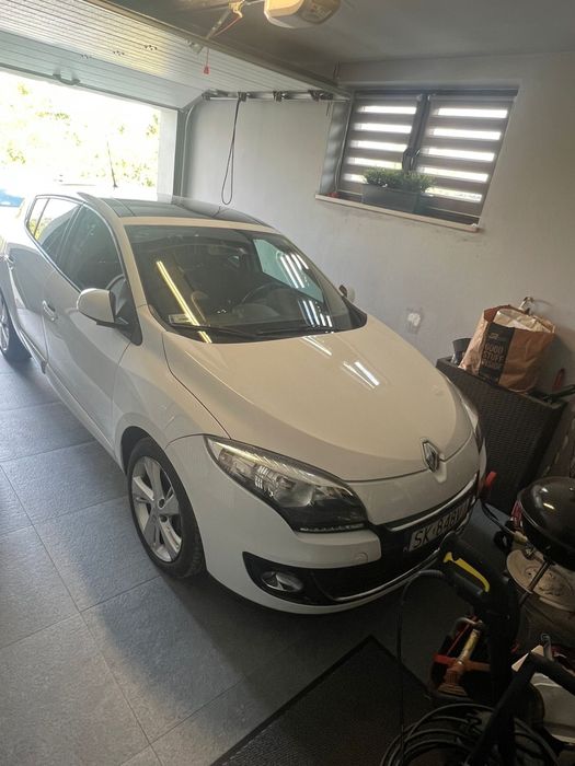 RENAULT  MEGAN    2012/09