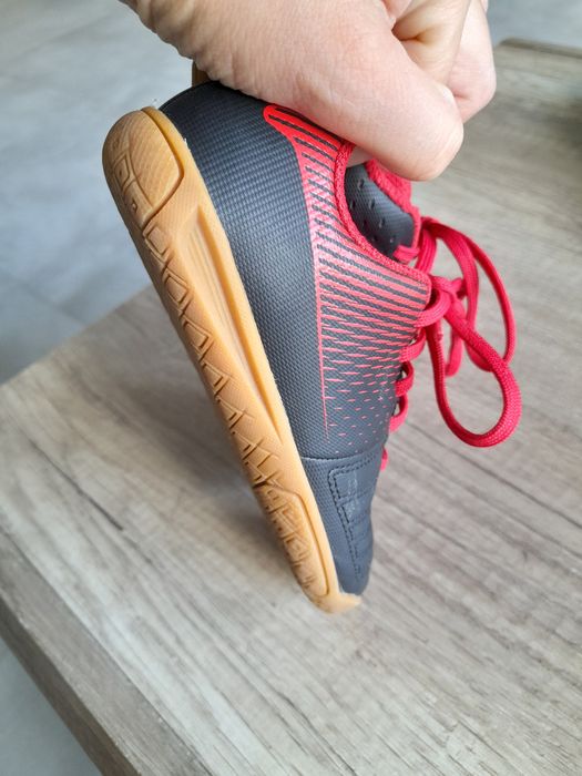 Halówki kipsta ro. 26, buty halowe