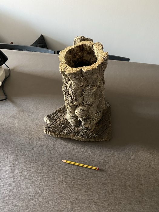 Peça em cortiça única