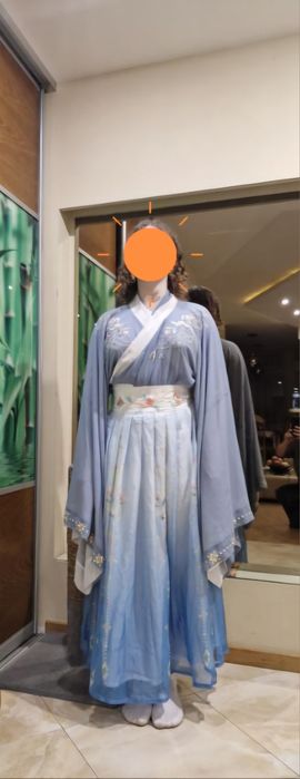 Костюм из двух блузок на запах и юбки. Женское платье