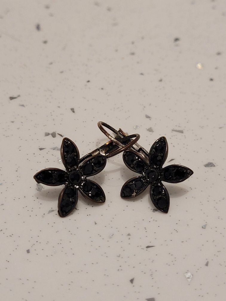 Kolczyki kwiaty czarne z Orsay