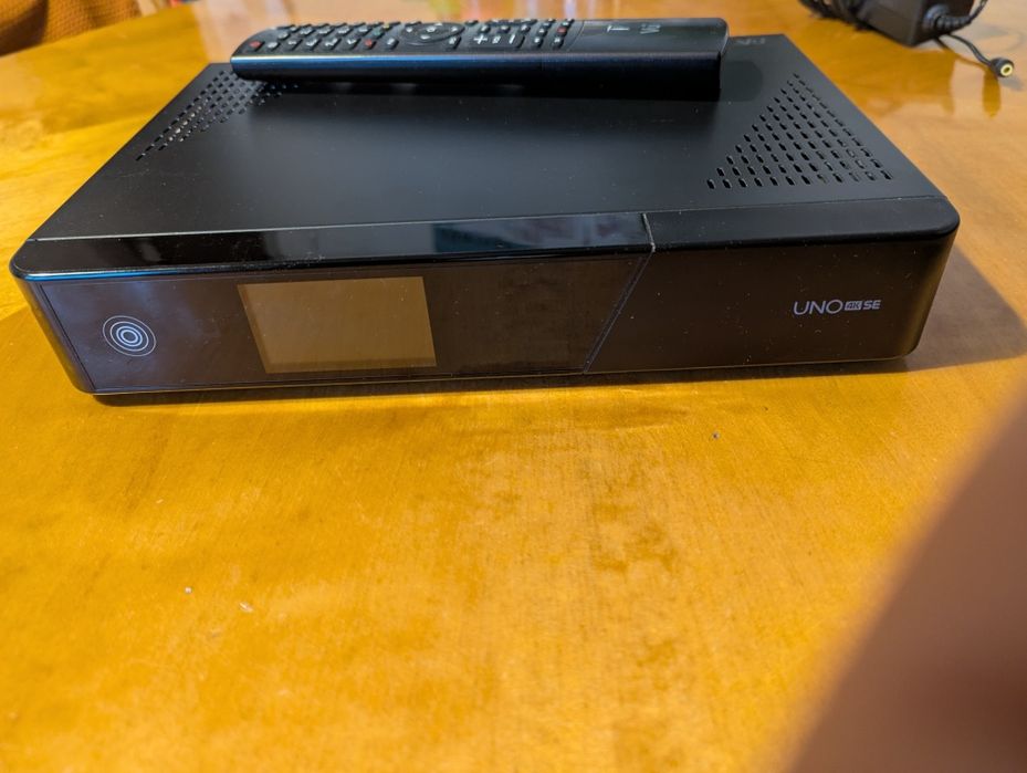 Dekoder VU+ UNO 4K SE / dysk 700 giga gratis