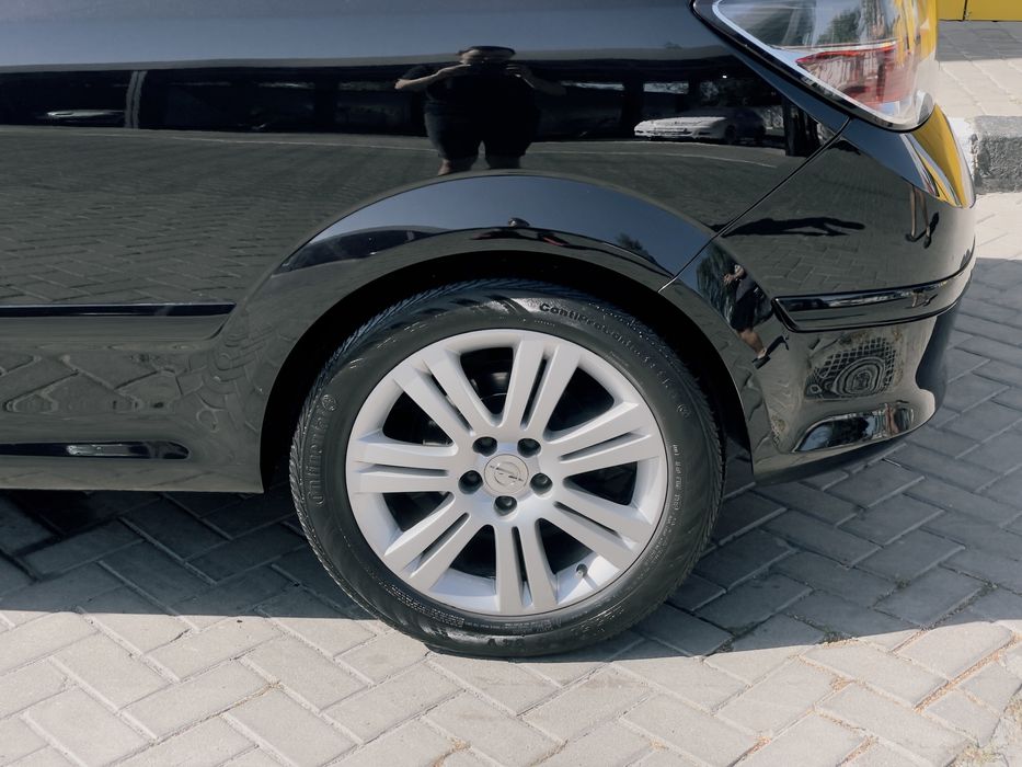 Opel astra gtc opc line