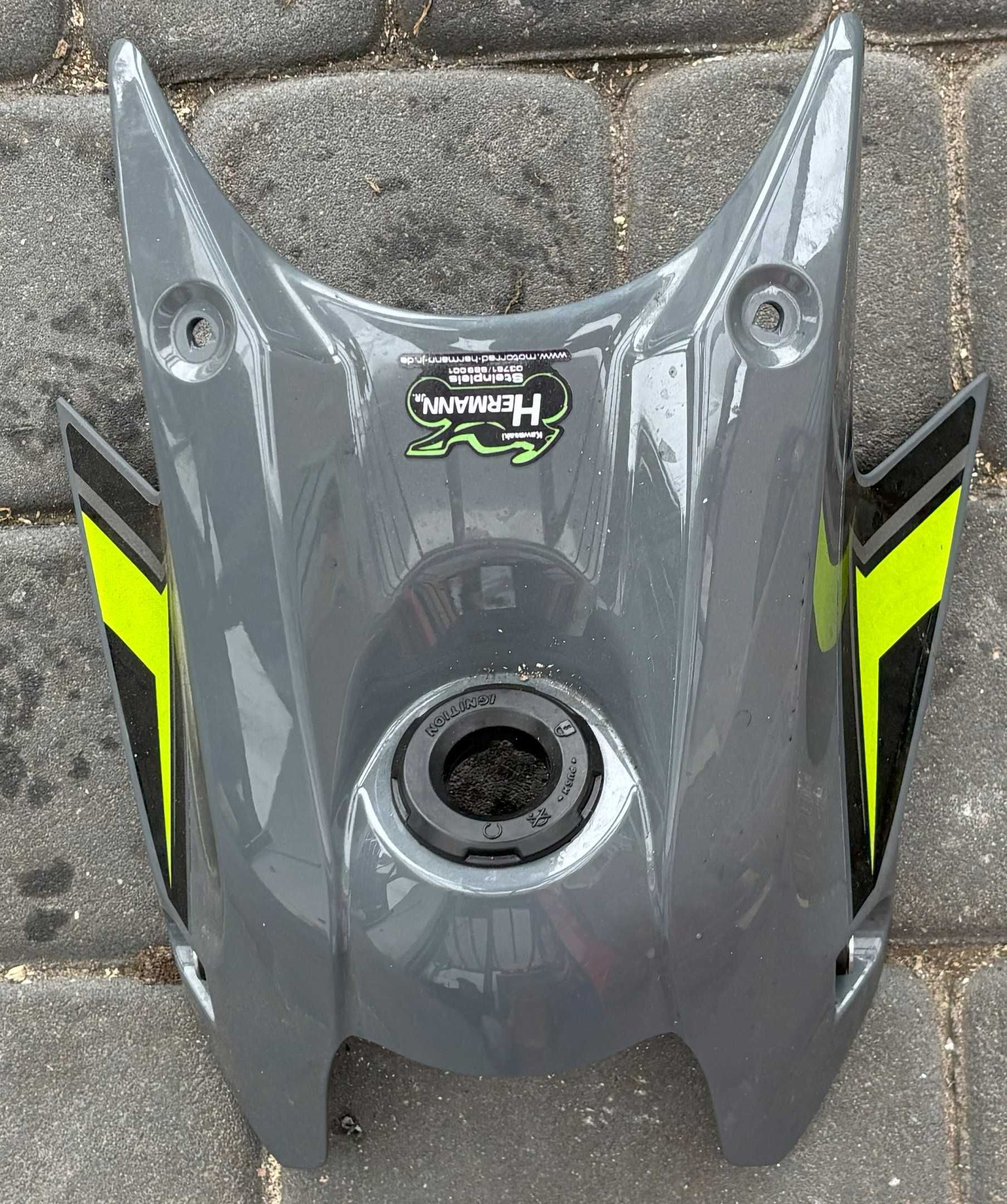 Owiewka, Osłona stacyjki Kawasaki Z650 z 24r