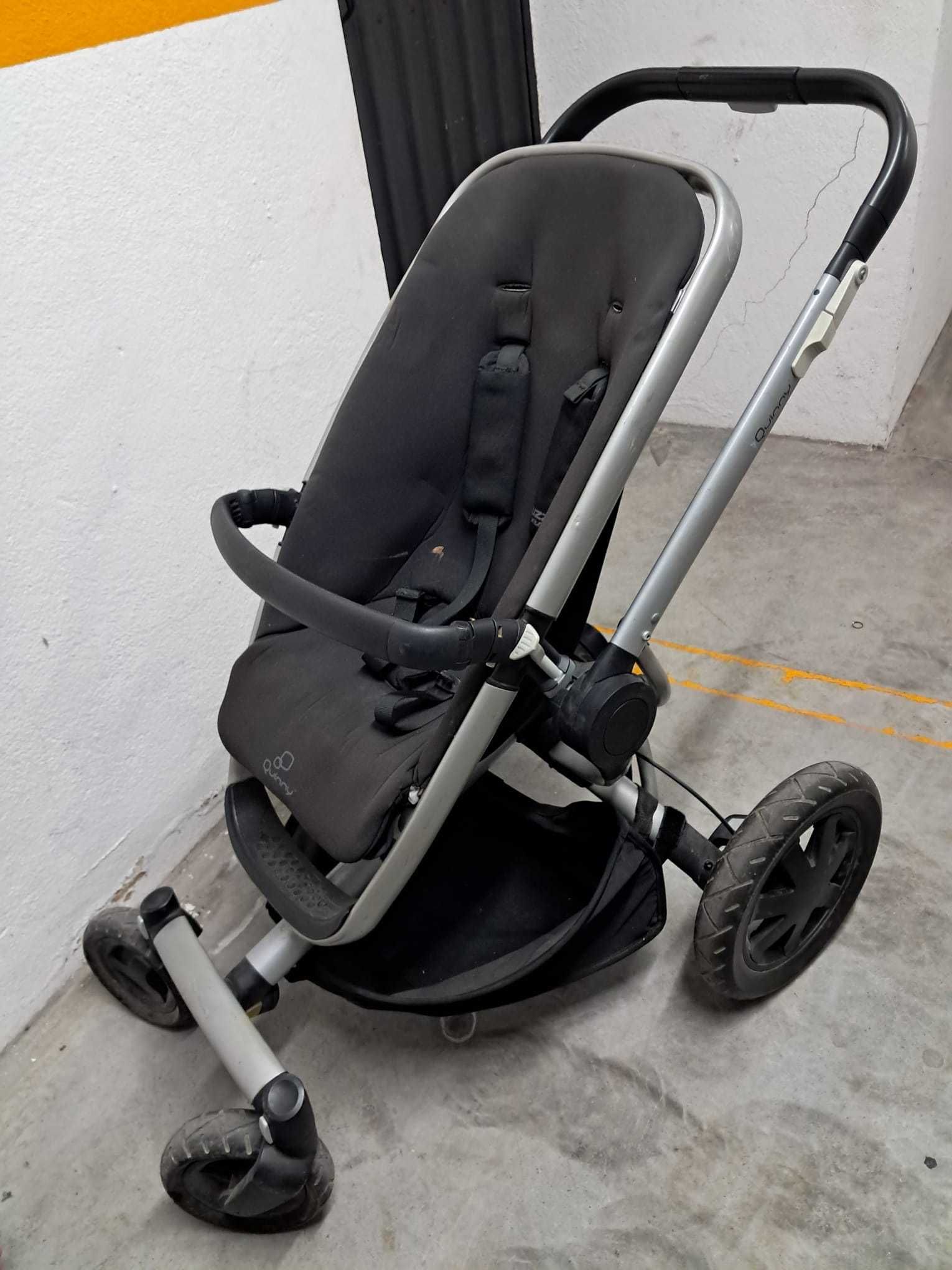 Carrinho bebe quinny