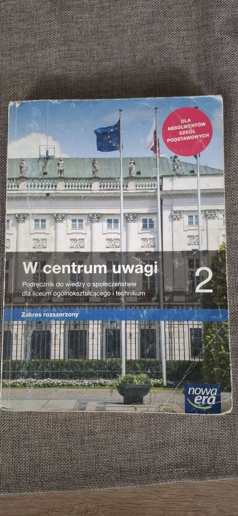 W centrum uwagi zakres rozszerzony  2
