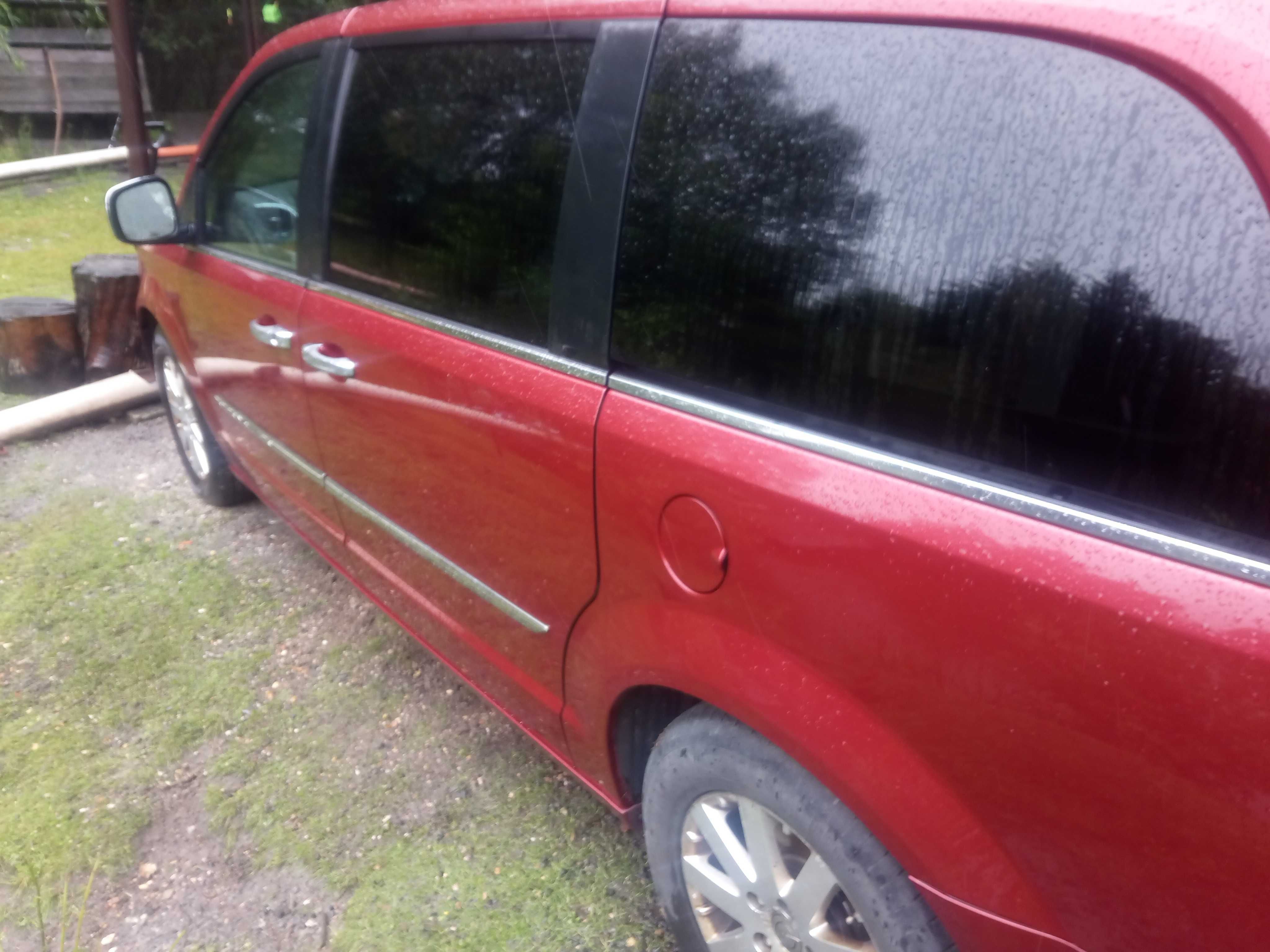 Chrysler Town Country