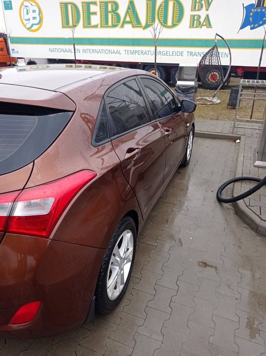 Автомобіль Hyundai j30