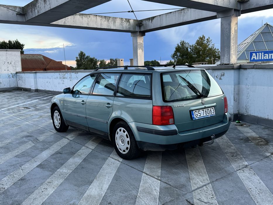 Volkswagen Passat b5 1.8 benzyna 125km Klima Hak 2kpl kół