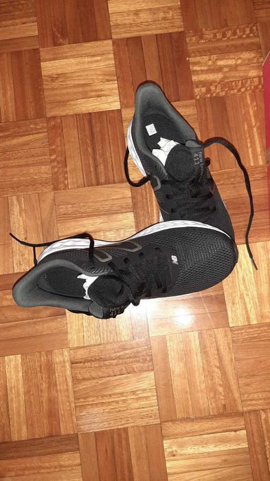 Vendo Sapatilhas New Balance 411 Pretas